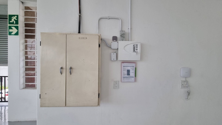 1 Bedroom Property for Sale in Woodstock Western Cape